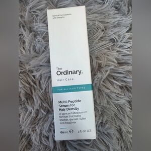 The Ordinary Multi-Peptide Hair Serum - White and Teal